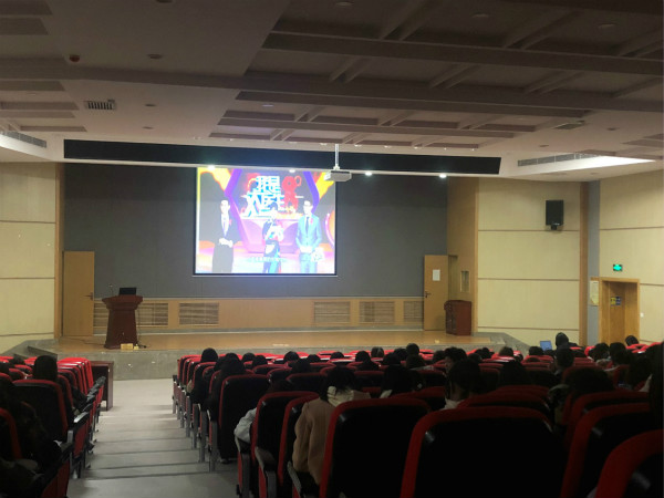 4401092b5e644fa28f4c852baa627a70.jpg 观影现场_meitu_3.jpg