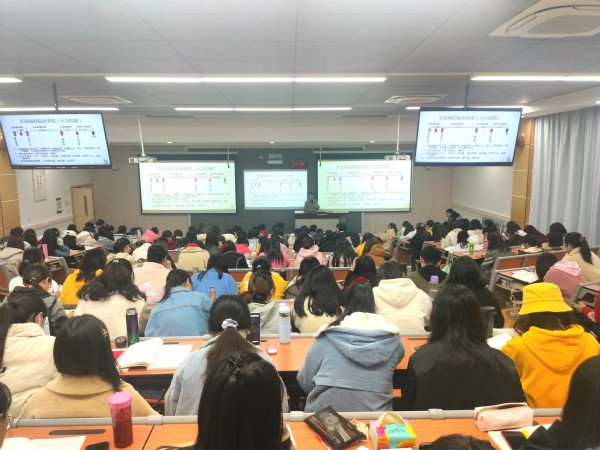 6977ca9c56c24d61bb7f5cbdd45f1410.jpg 讲座现场_meitu_4.jpg